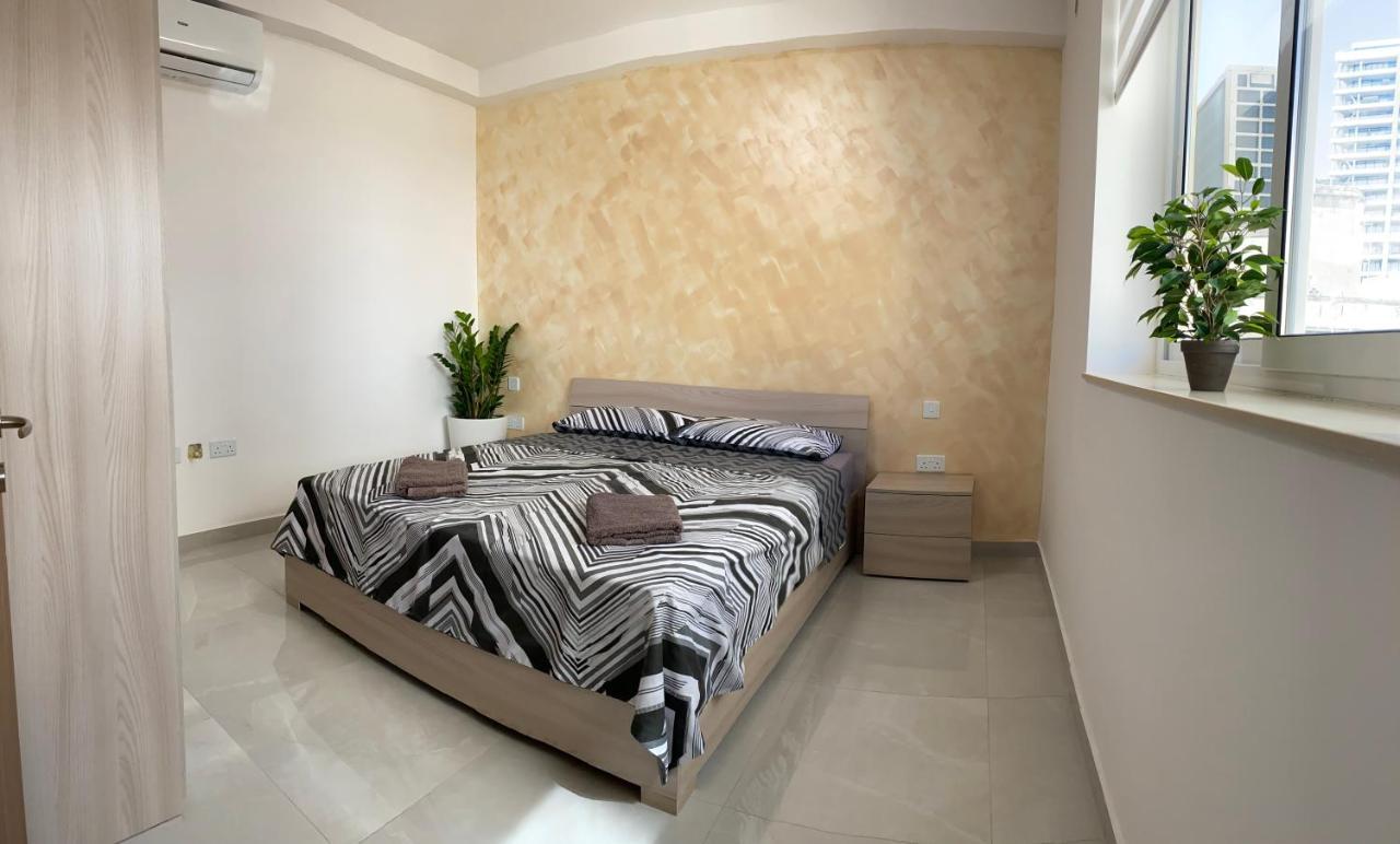 Seaside Apartment in Gzira Exterior foto